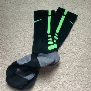 nike elite dry fit socks